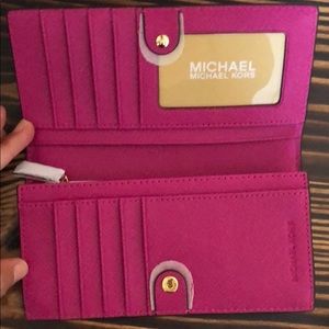 Michael Kors Jet Set Travel Large Slim Wallet